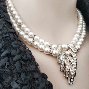 Vintage pearl choker with earrings